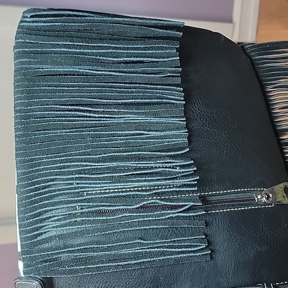 Blazin Roxx Aztec Fringe Crossbody - Picture 3 of 10